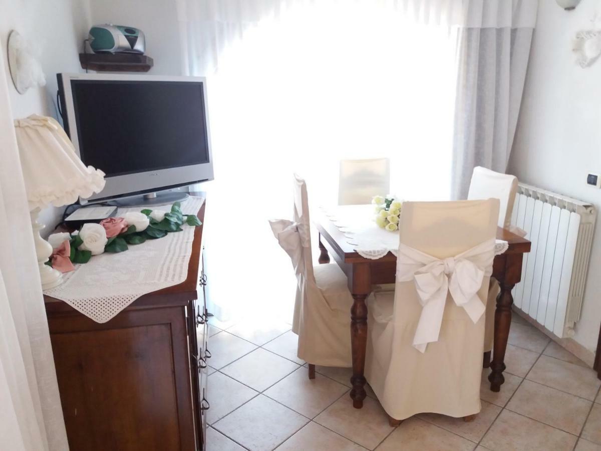 Raffinato Bilocale A Lido Di Camaiore Vicino Al Mare Zewnętrze zdjęcie